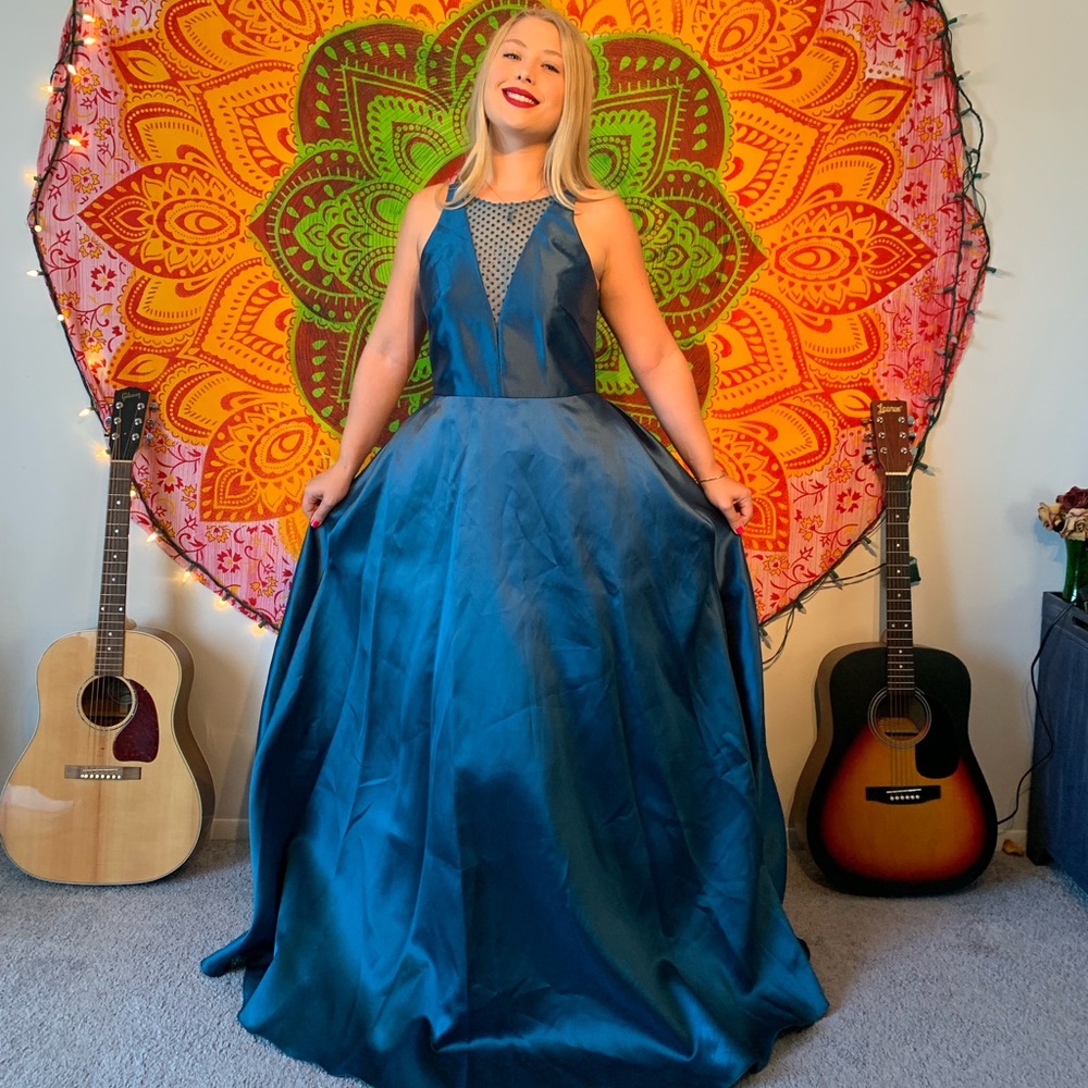 NWT Monique Lhuillier mesh inset ball gown in teal - Picture 4 of 8
